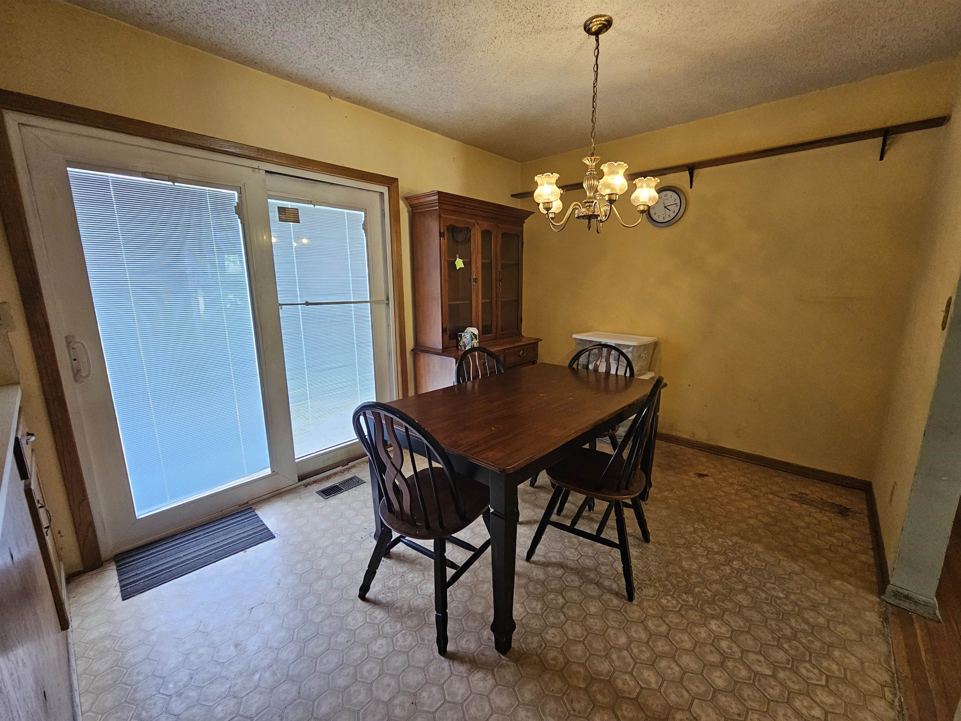 1046 N Acadia Ave, Wichita, Kansas image 6