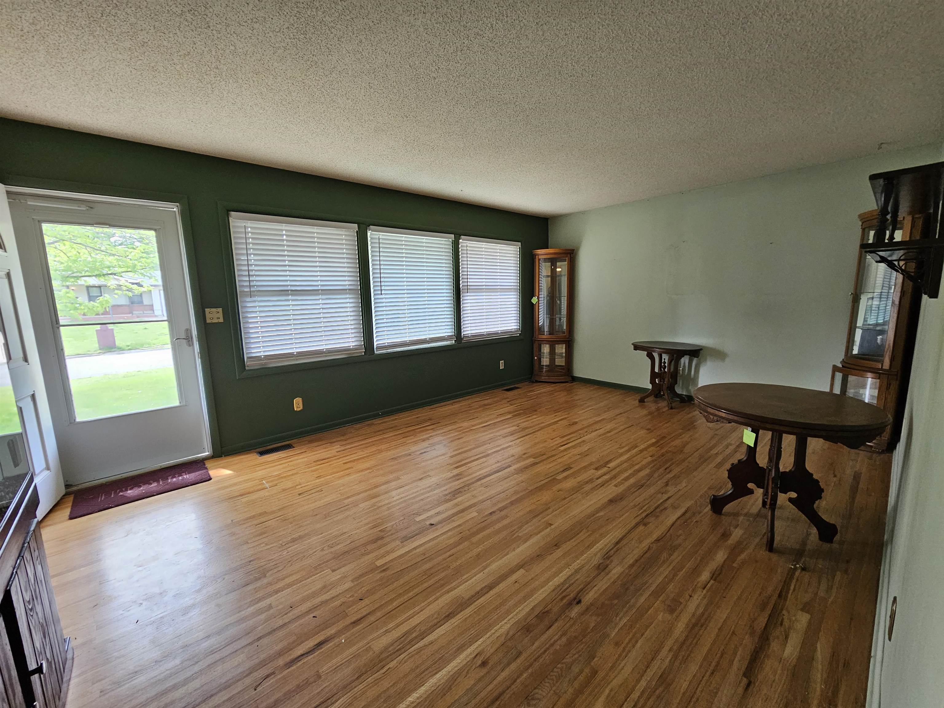 1046 N Acadia Ave, Wichita, Kansas image 3