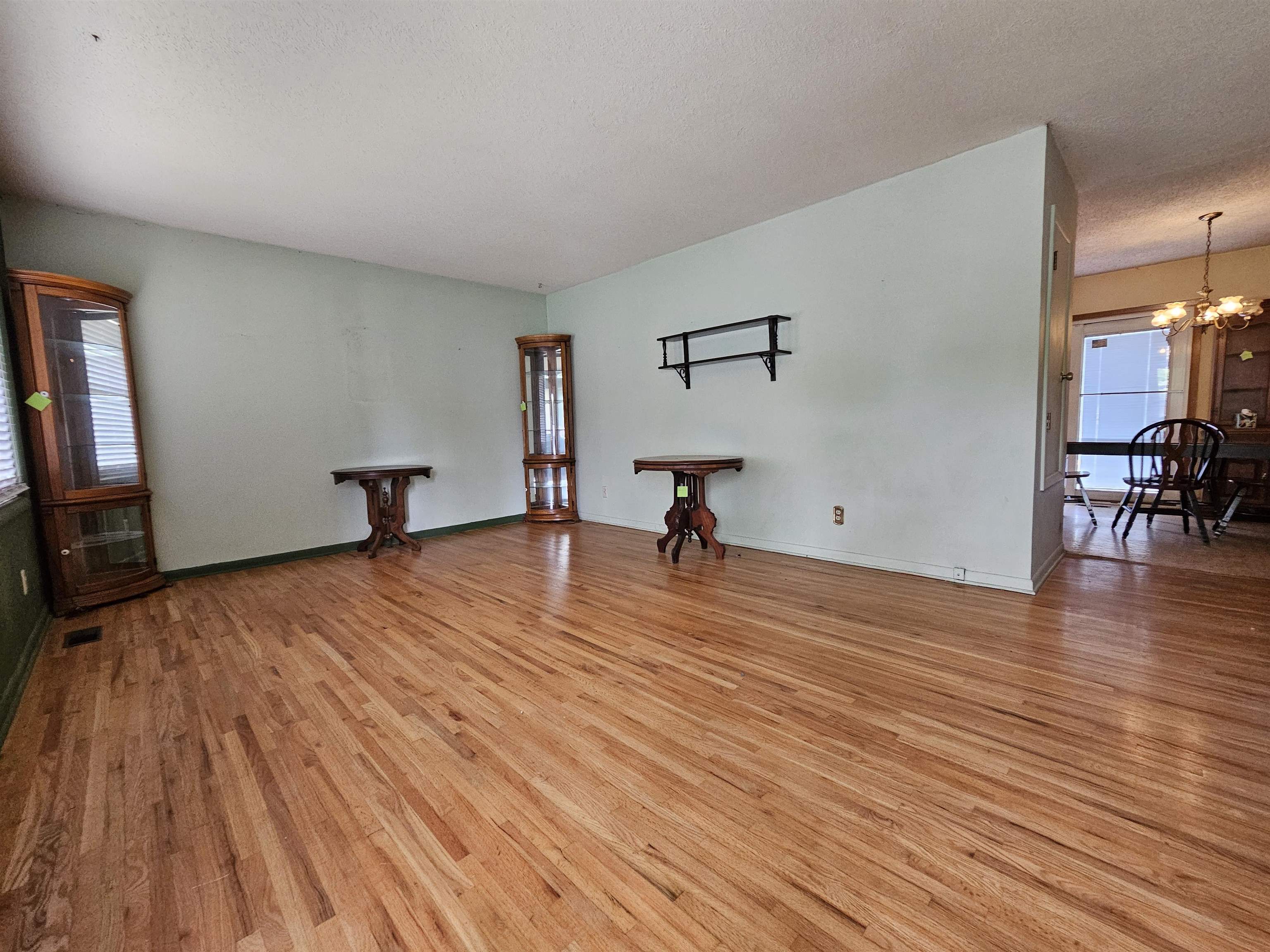 1046 N Acadia Ave, Wichita, Kansas image 4