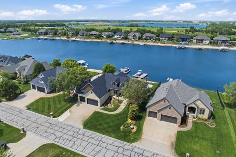 Condo For Sale - 2661 N Bayside Ct<br/> Wichita, KS 67205