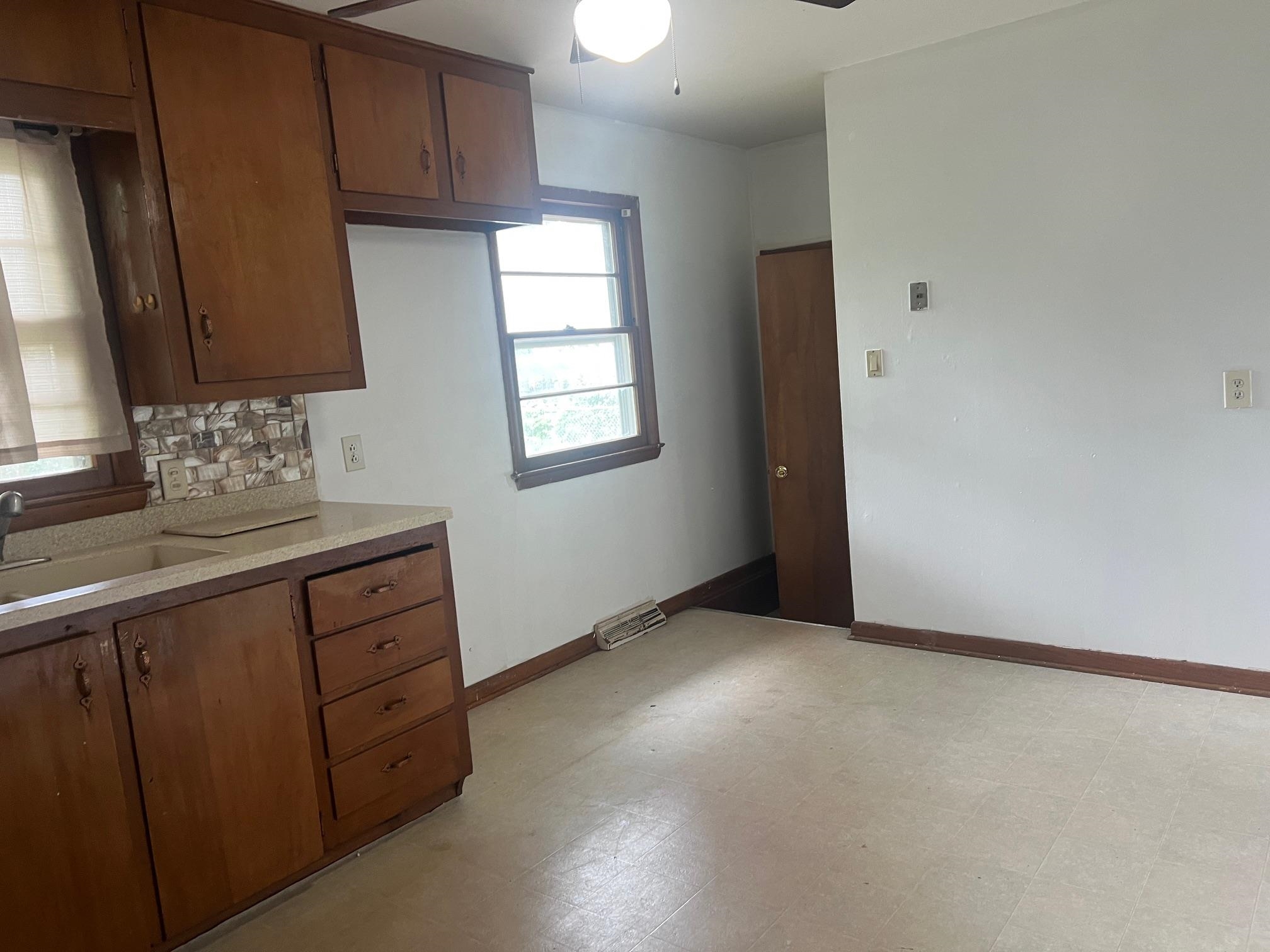 1721 N Gow St, Wichita, Kansas image 7