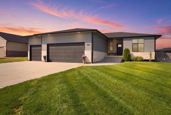 5885 N SAINT PAUL CT, WICHITA, KS 67204 - Image ea99f69a8d642bb62e286d58829956d2/2305879471