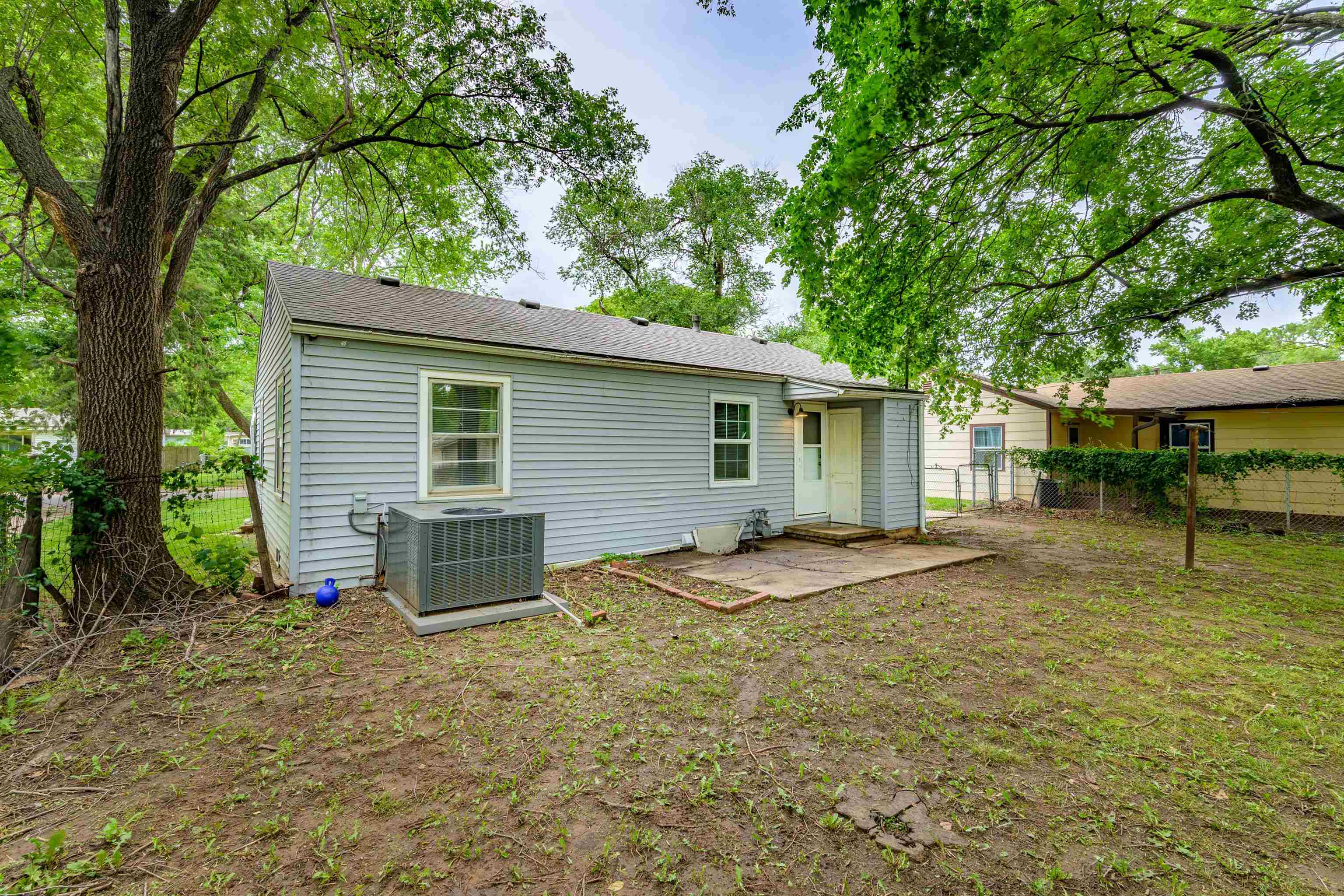 400 German Ave, Haysville, Kansas image 25