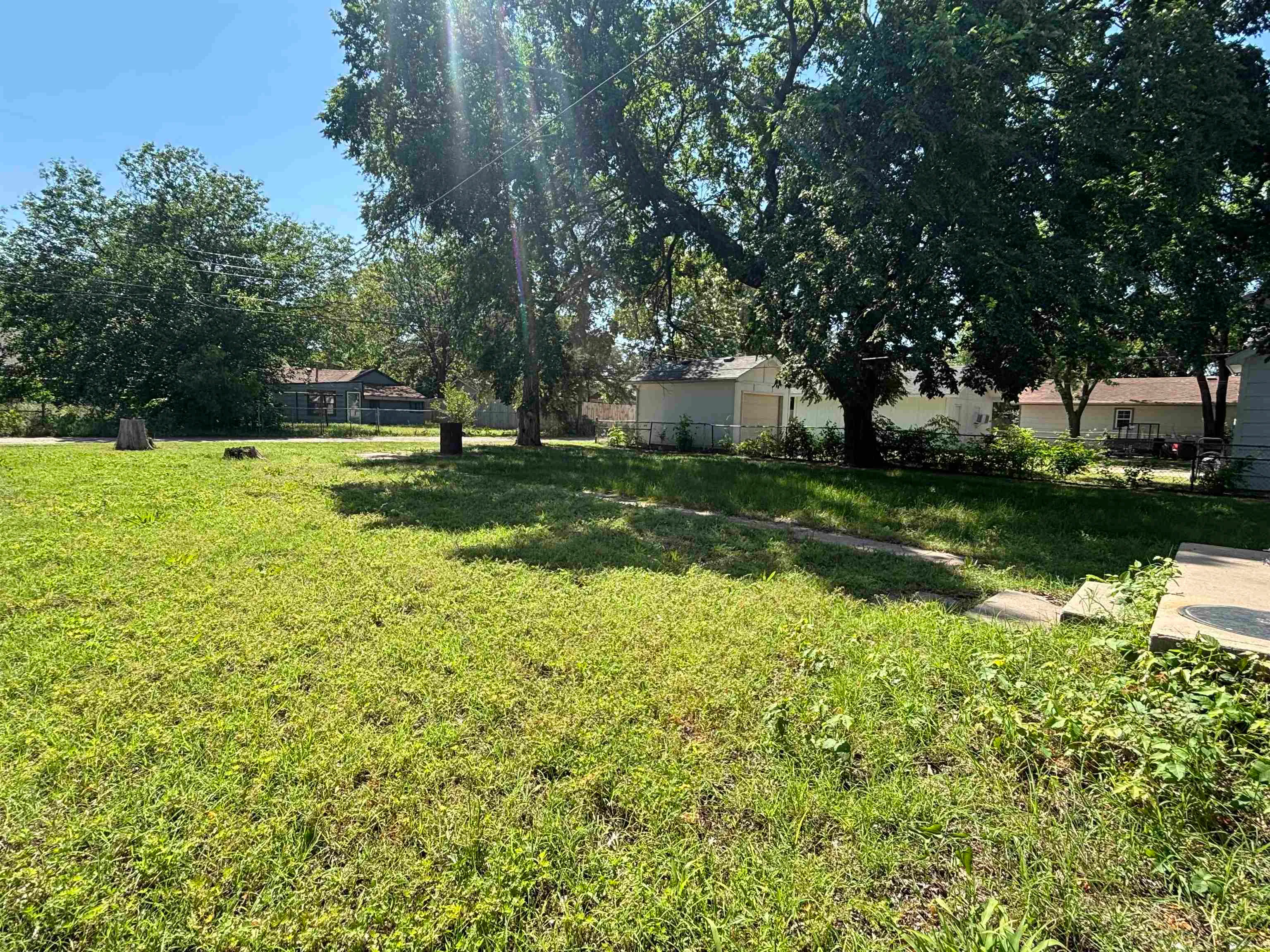 Wichita, Kansas 67213, United States, 4 Bedrooms Bedrooms, ,1 BathroomBathrooms,Residential,Pending,137295