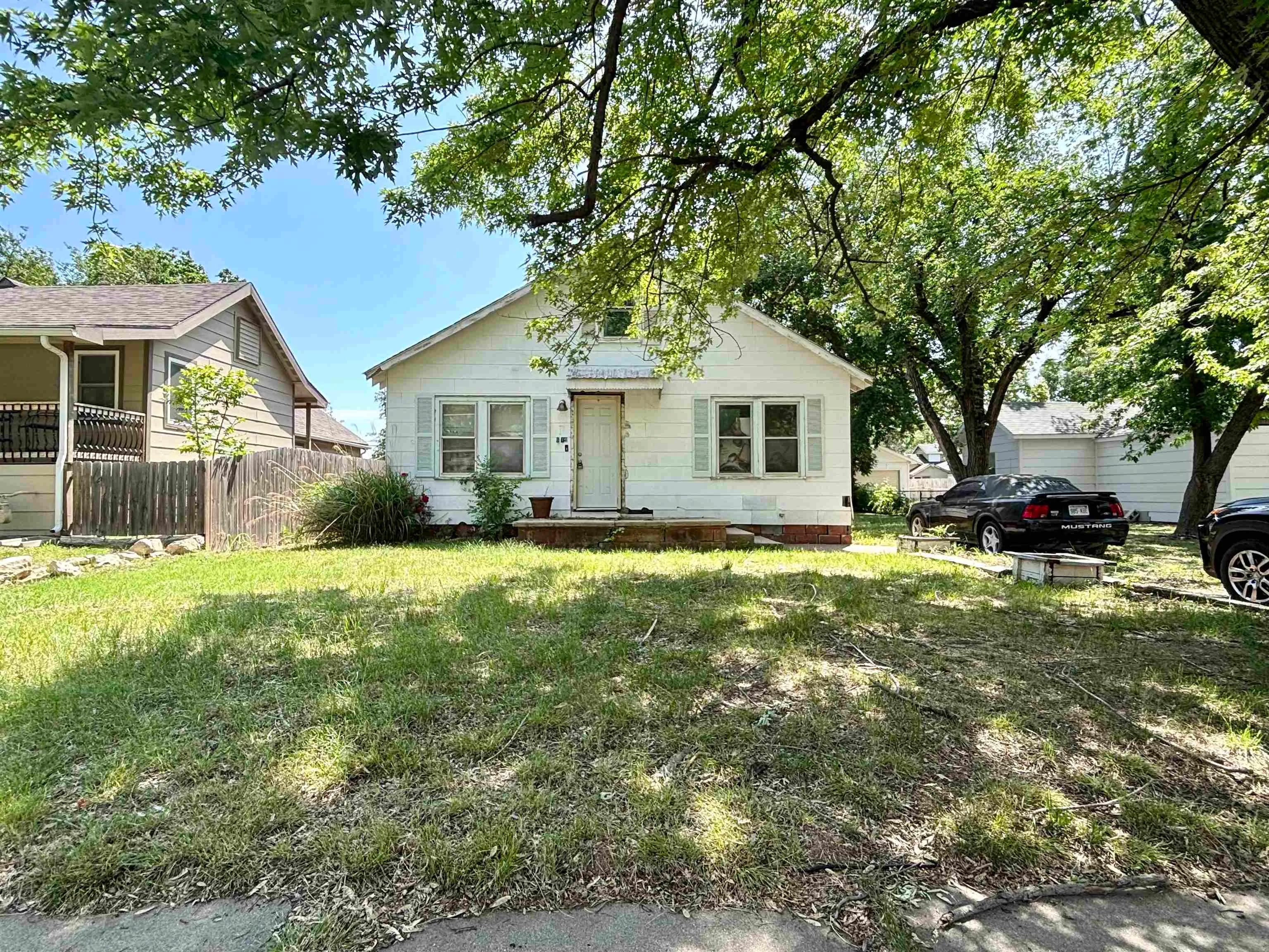 Wichita, Kansas 67213, United States, 4 Bedrooms Bedrooms, ,1 BathroomBathrooms,Residential,Pending,137295