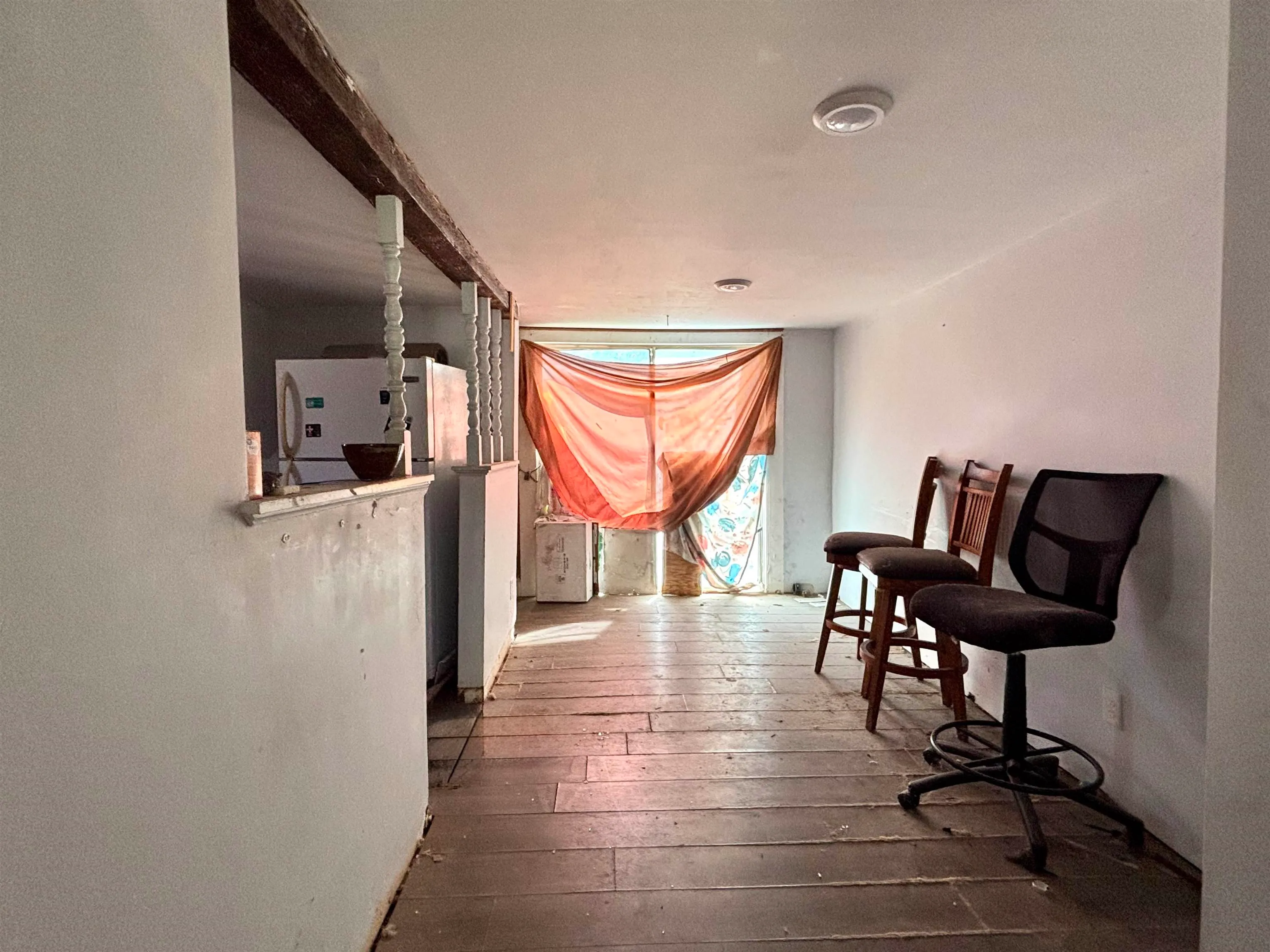 Wichita, Kansas 67213, United States, 4 Bedrooms Bedrooms, ,1 BathroomBathrooms,Residential,Pending,137295