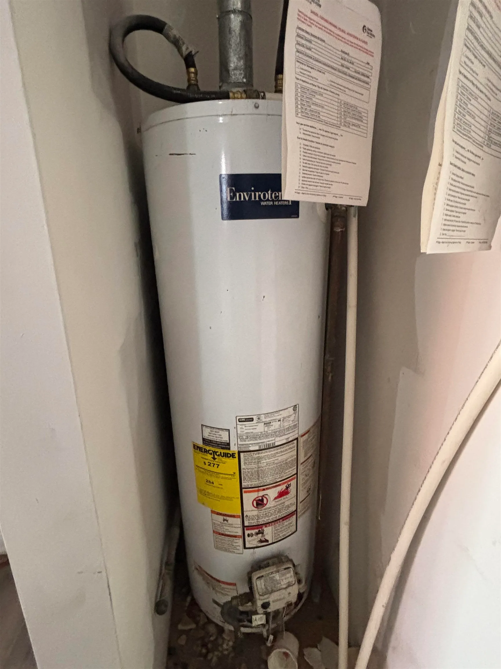 Wichita, Kansas 67213, United States, 4 Bedrooms Bedrooms, ,1 BathroomBathrooms,Residential,Pending,137295