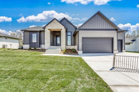 Homes For Sale - 256 S Ciderbluff Cir<br/> Sedgwick County, Wichita, KS 67052