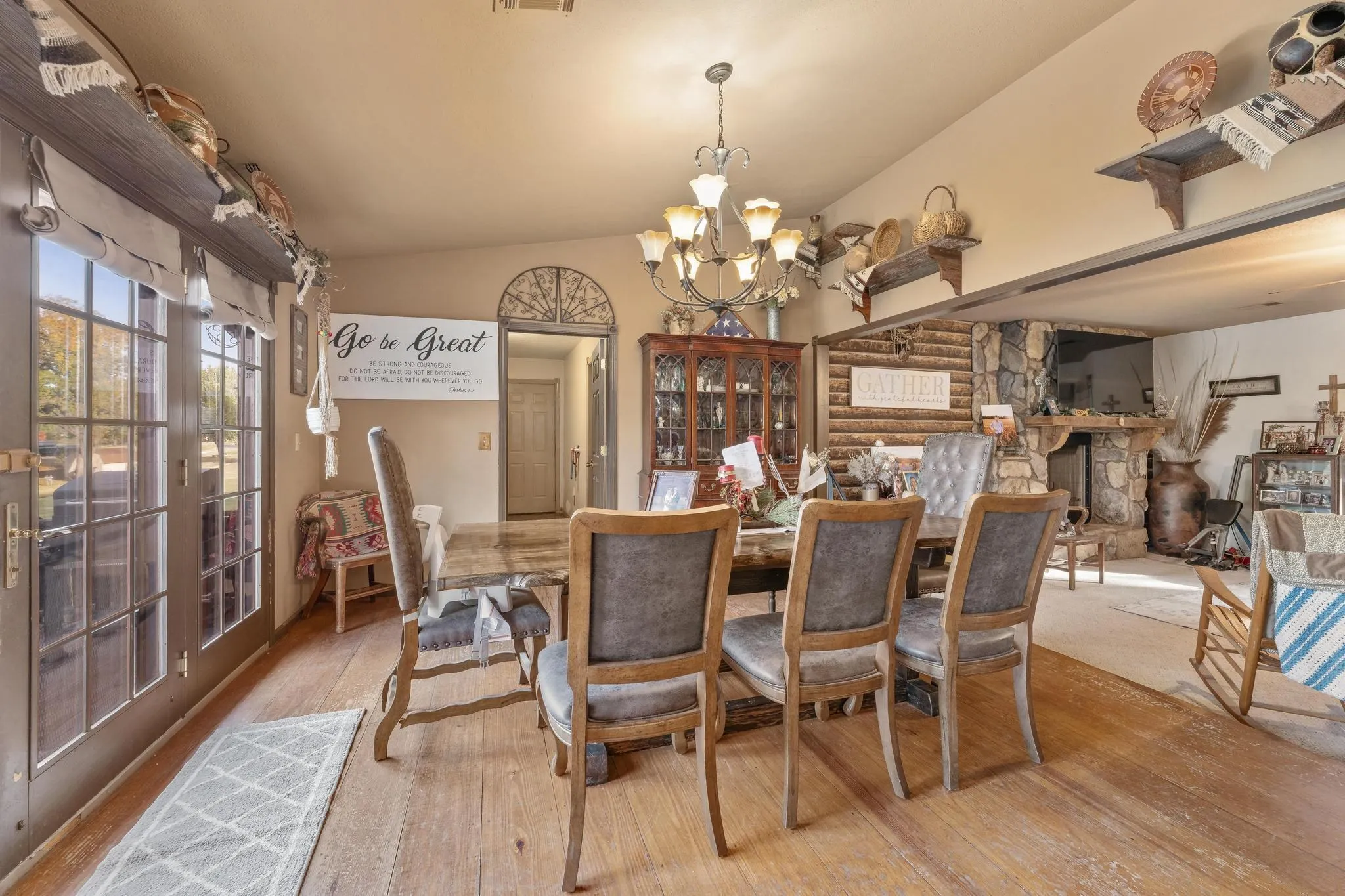 Caldwell, Kansas 67022, United States, 5 Bedrooms Bedrooms, ,3 BathroomsBathrooms,Residential,Active,239391