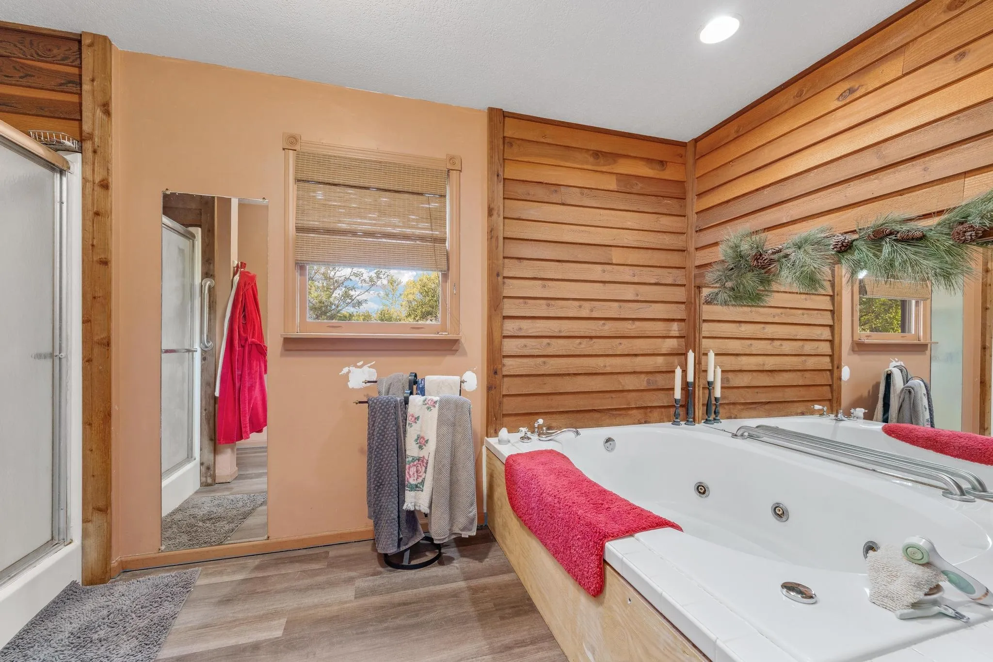 Caldwell, Kansas 67022, United States, 5 Bedrooms Bedrooms, ,3 BathroomsBathrooms,Residential,Active,239391