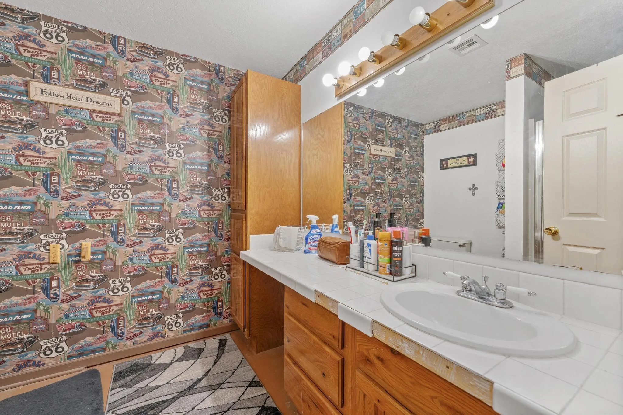 Caldwell, Kansas 67022, United States, 5 Bedrooms Bedrooms, ,3 BathroomsBathrooms,Residential,Active,239391