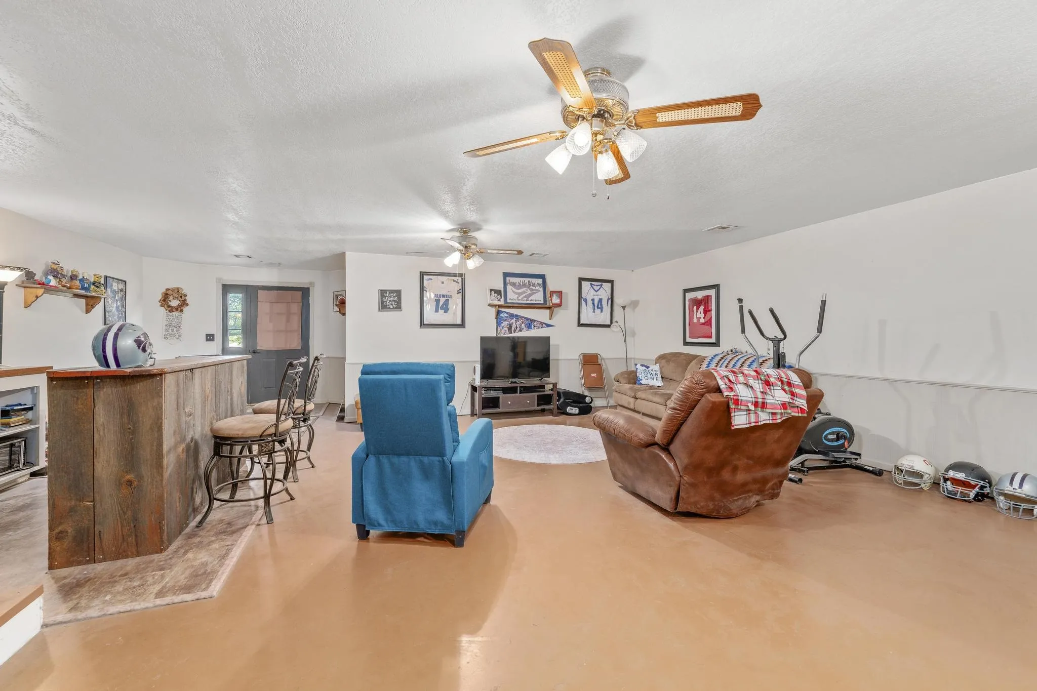 Caldwell, Kansas 67022, United States, 5 Bedrooms Bedrooms, ,3 BathroomsBathrooms,Residential,Active,239391