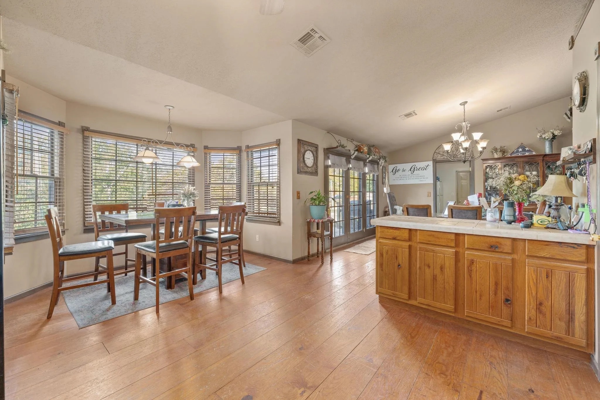 Caldwell, Kansas 67022, United States, 5 Bedrooms Bedrooms, ,3 BathroomsBathrooms,Residential,Active,239391