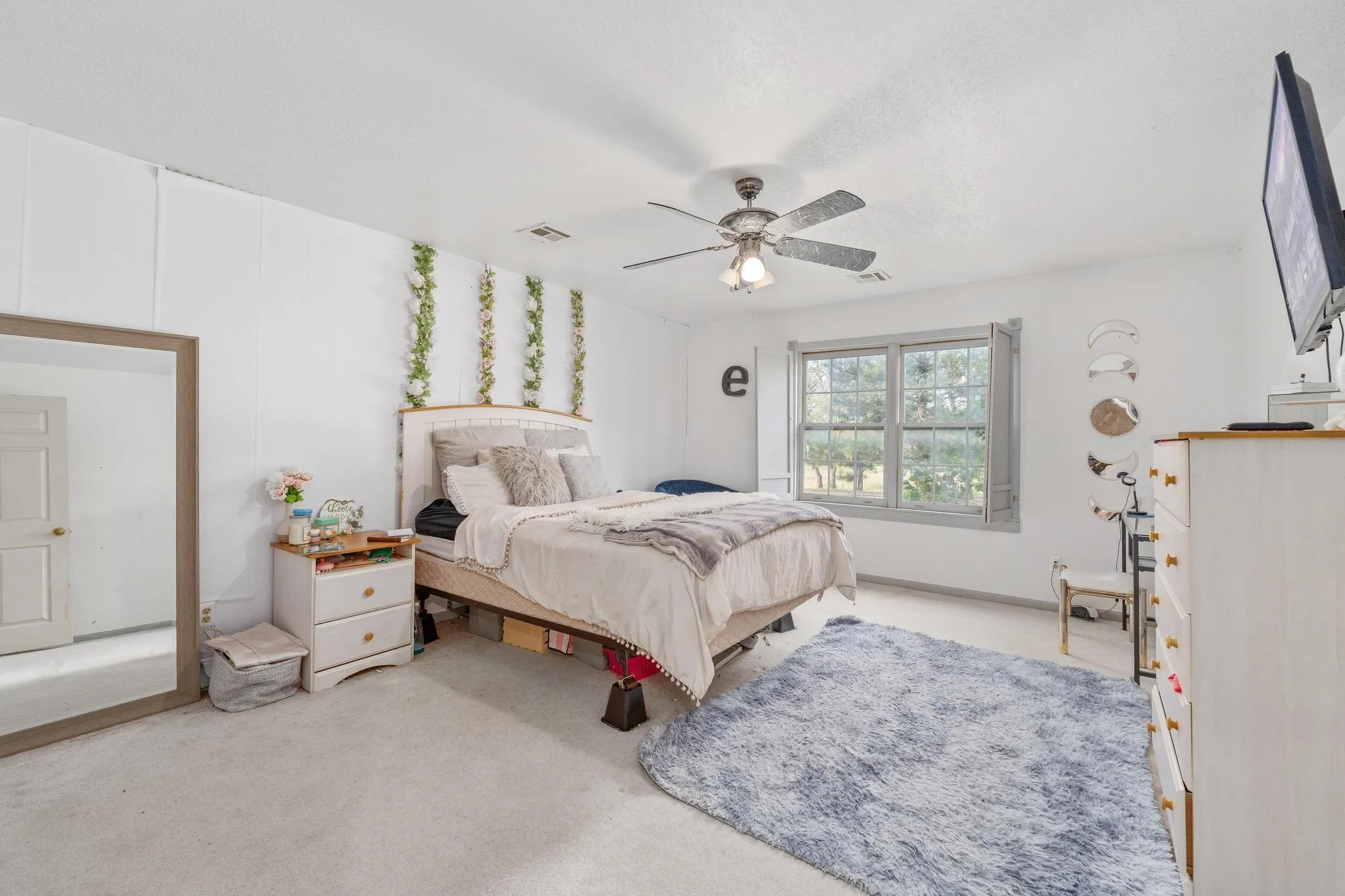 Caldwell, Kansas 67022, United States, 5 Bedrooms Bedrooms, ,3 BathroomsBathrooms,Residential,Active,239391