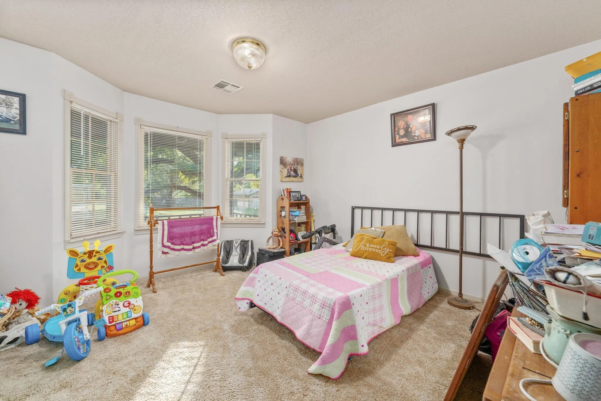 Caldwell, Kansas 67022, United States, 5 Bedrooms Bedrooms, ,3 BathroomsBathrooms,Residential,Active,239391