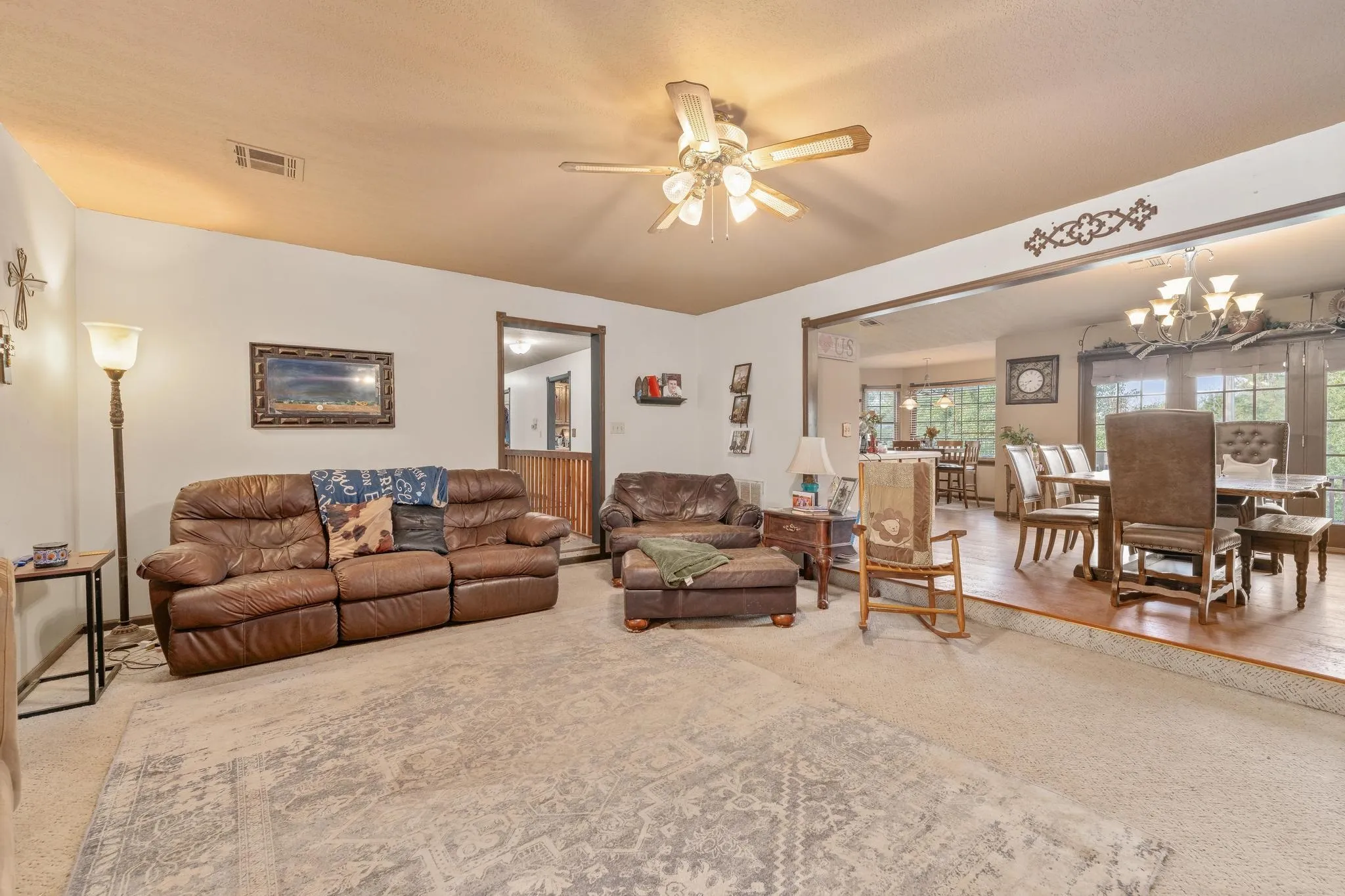 Caldwell, Kansas 67022, United States, 5 Bedrooms Bedrooms, ,3 BathroomsBathrooms,Residential,Active,239391