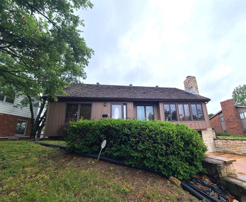Townhouse For Sale - 1950 Ridglea Dr<br/> Salina, KS 67401