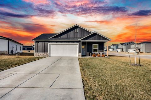 Homes For Sale - 2757 S Cypress Ct<br/> Sedgwick County, Wichita, KS 67210