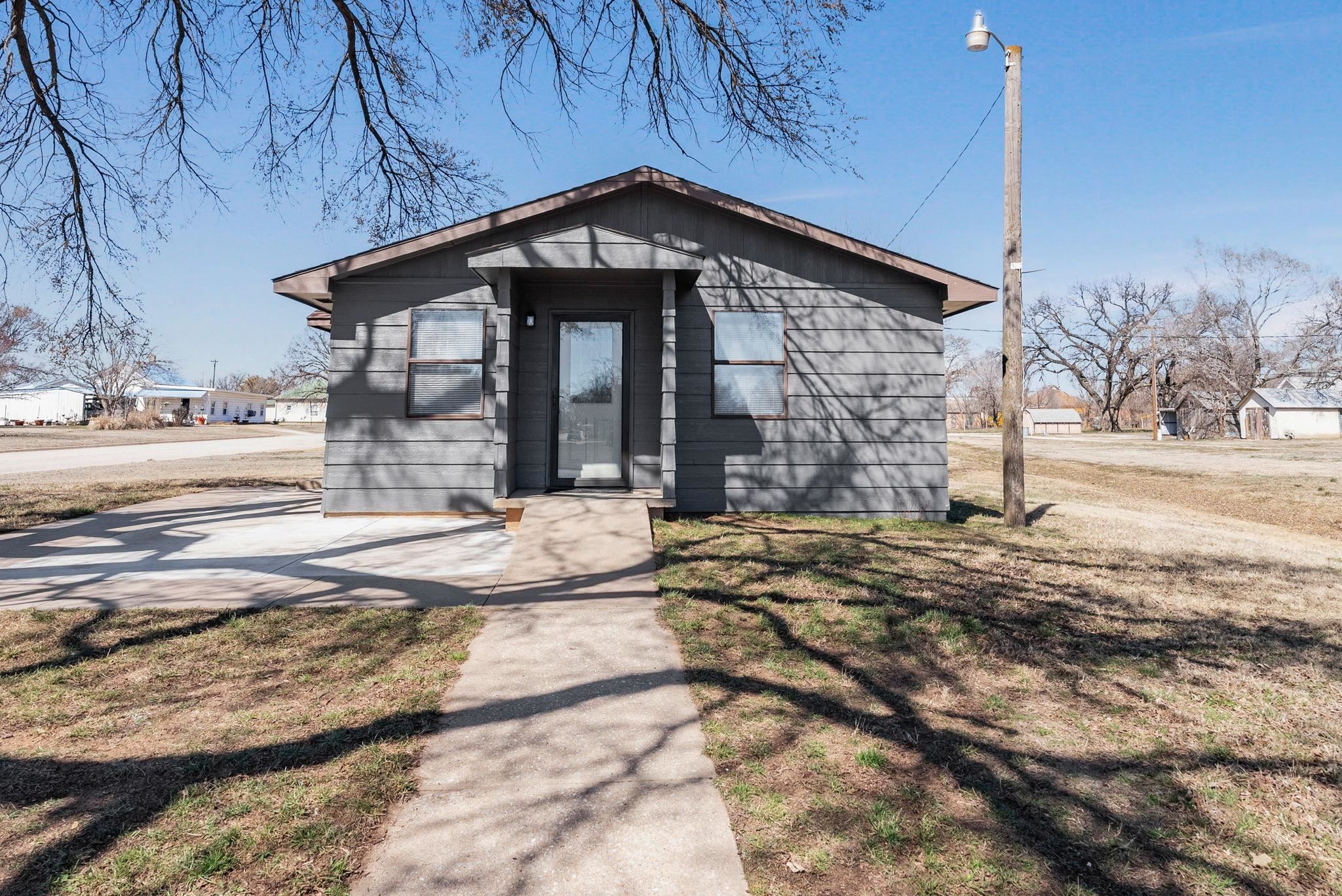 502 N Harper St, Attica, Kansas image 25