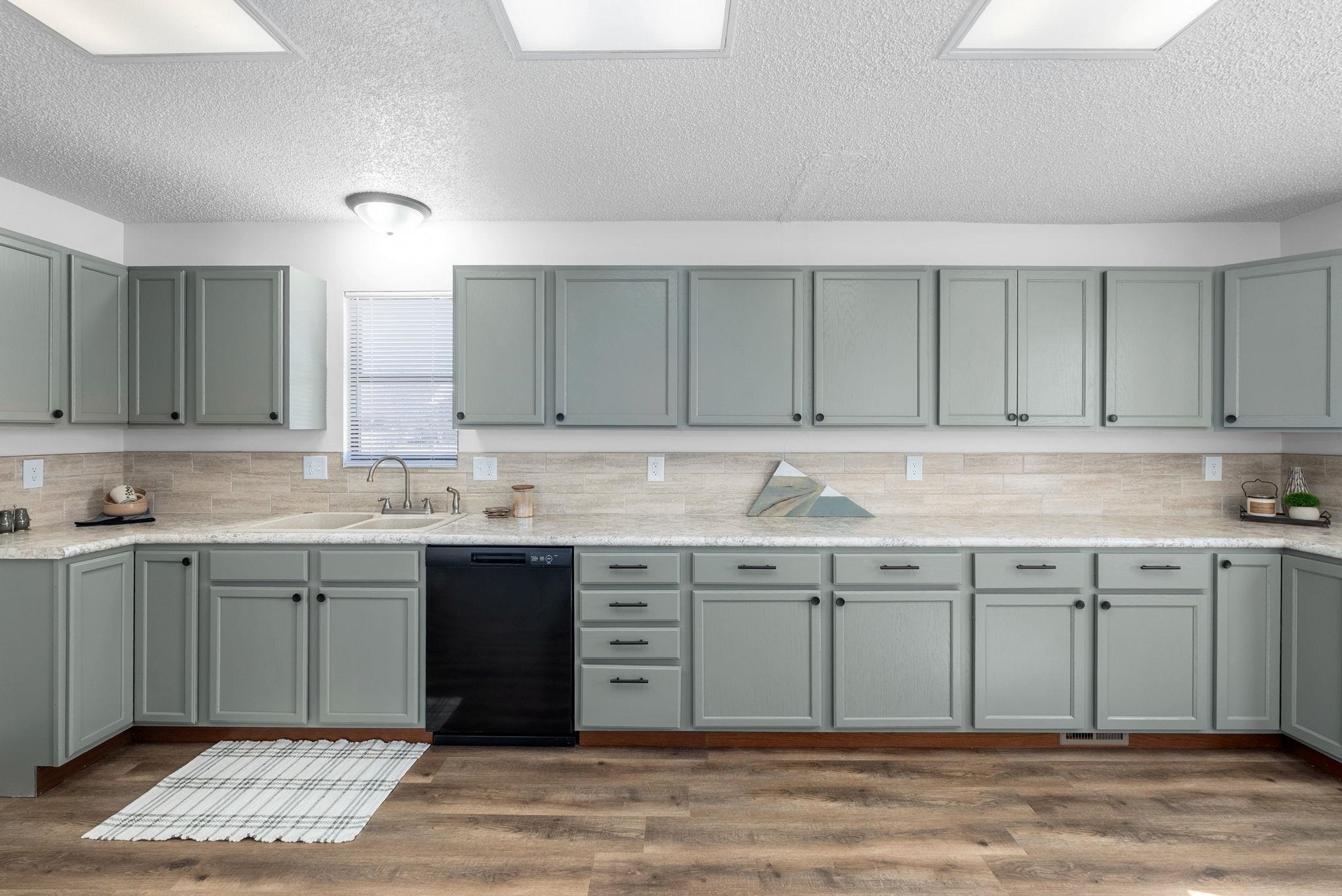 502 N Harper St, Attica, Kansas image 2