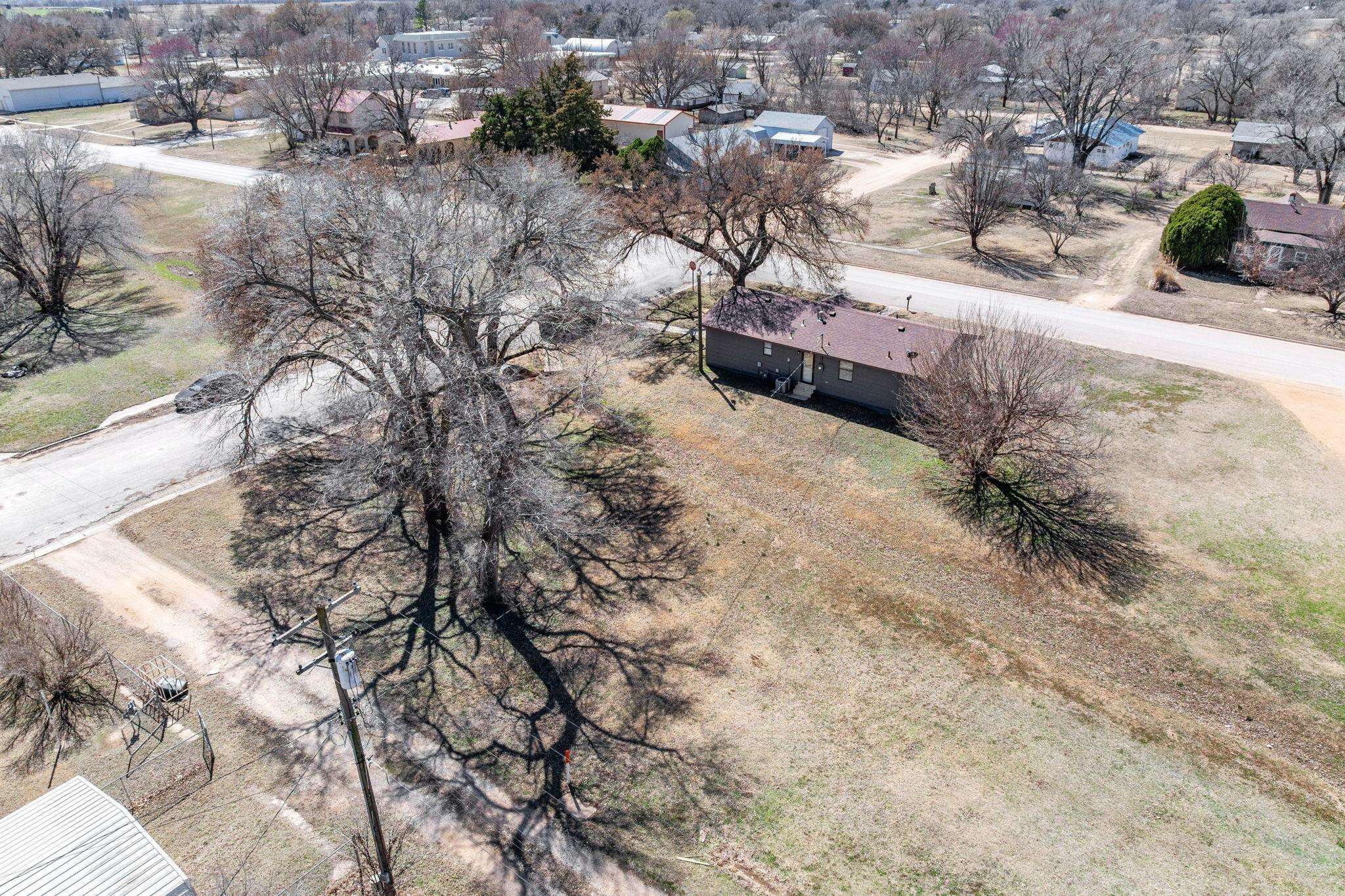 502 N Harper St, Attica, Kansas image 30