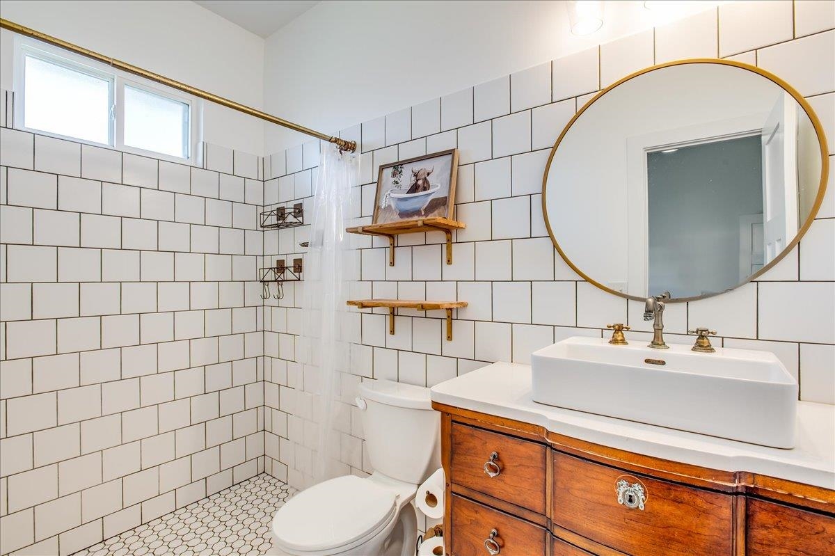 1820 E Cedar Tree St, Park City, Kansas image 20