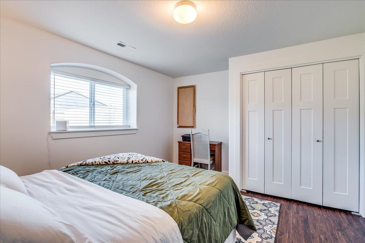1820 E Cedar Tree St, Park City, Kansas image 27
