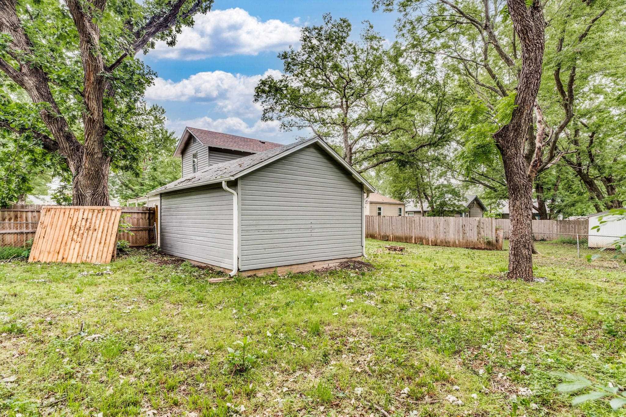 1417 N Dearborn St, Augusta, Kansas image 31