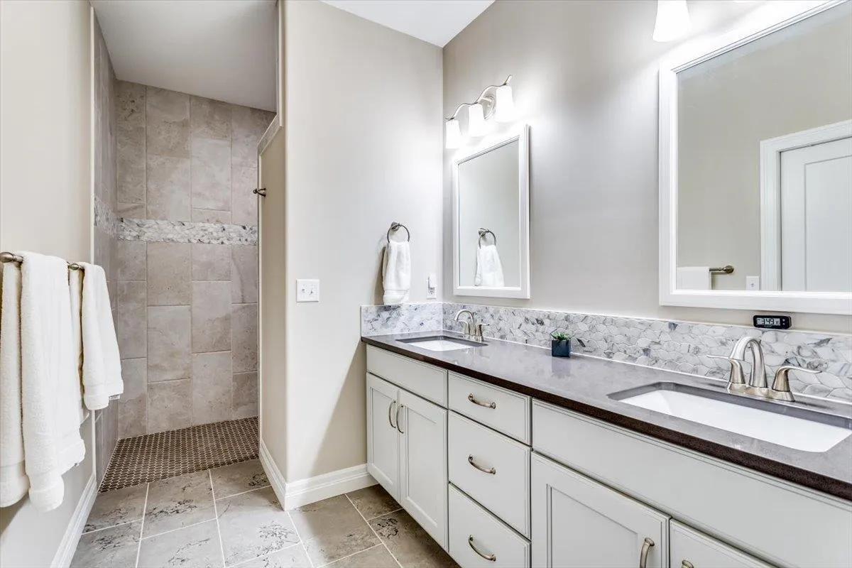 Derby, Kansas 67037, United States, 2 Bedrooms Bedrooms, ,2 BathroomsBathrooms,Residential,Pending,19961