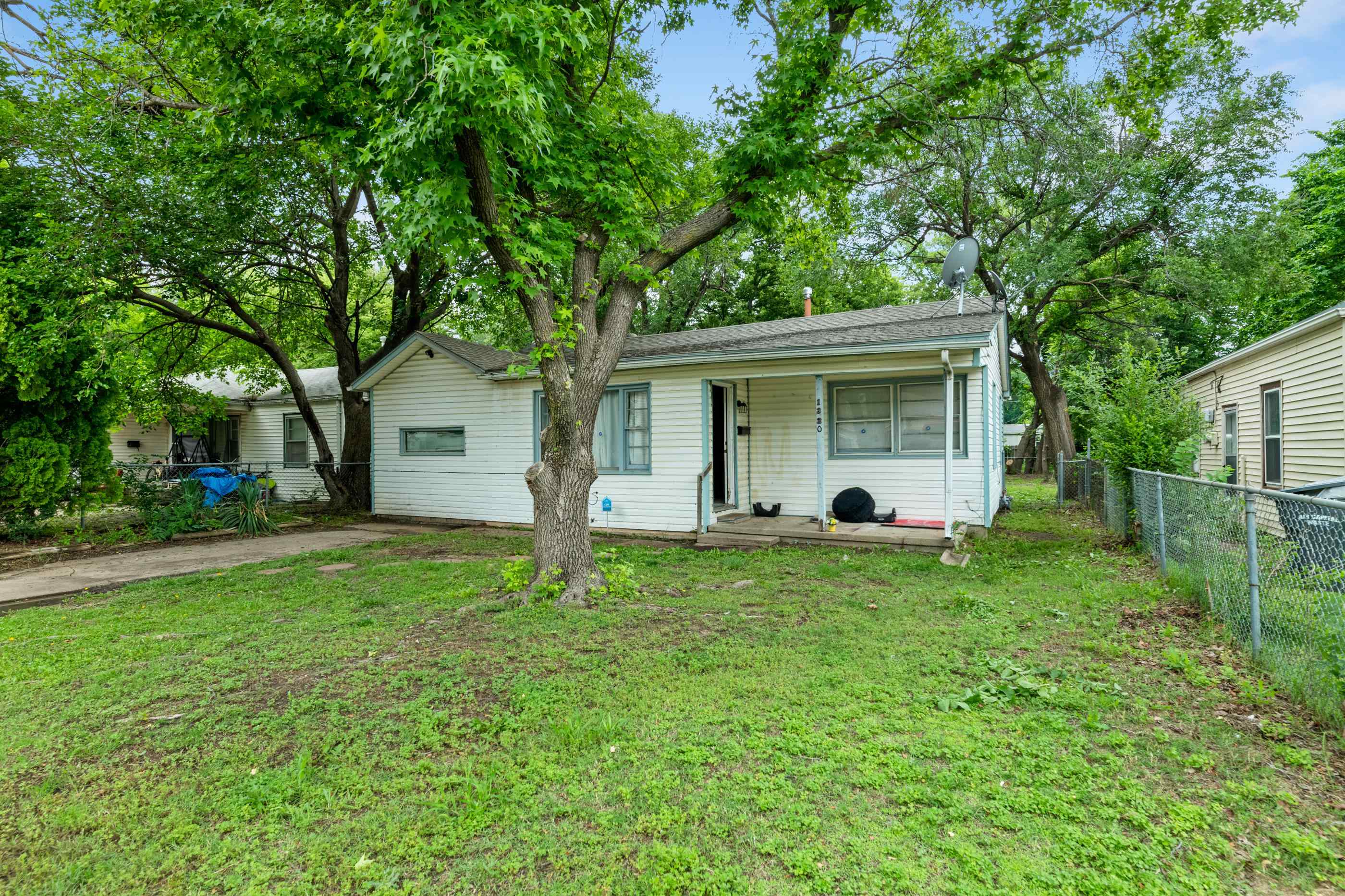 1320 S Edwards St, Wichita, Kansas image 2
