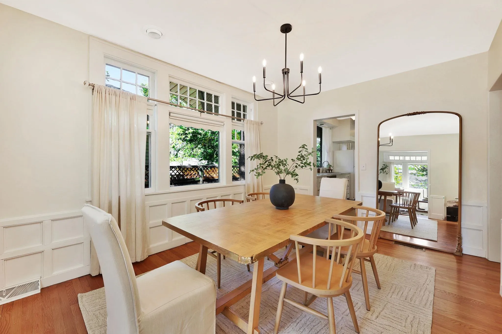 Wichita, Kansas 67208, United States, 3 Bedrooms Bedrooms, ,2 BathroomsBathrooms,Residential,Pending,38305