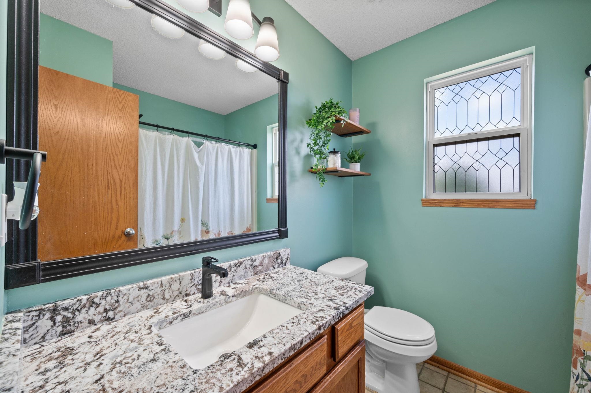 424 Wheatridge Dr, Newton, Kansas image 14