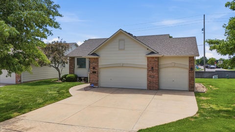Condo For Sale - 269 S Maple Dunes Ct<br/> Wichita, KS 67235