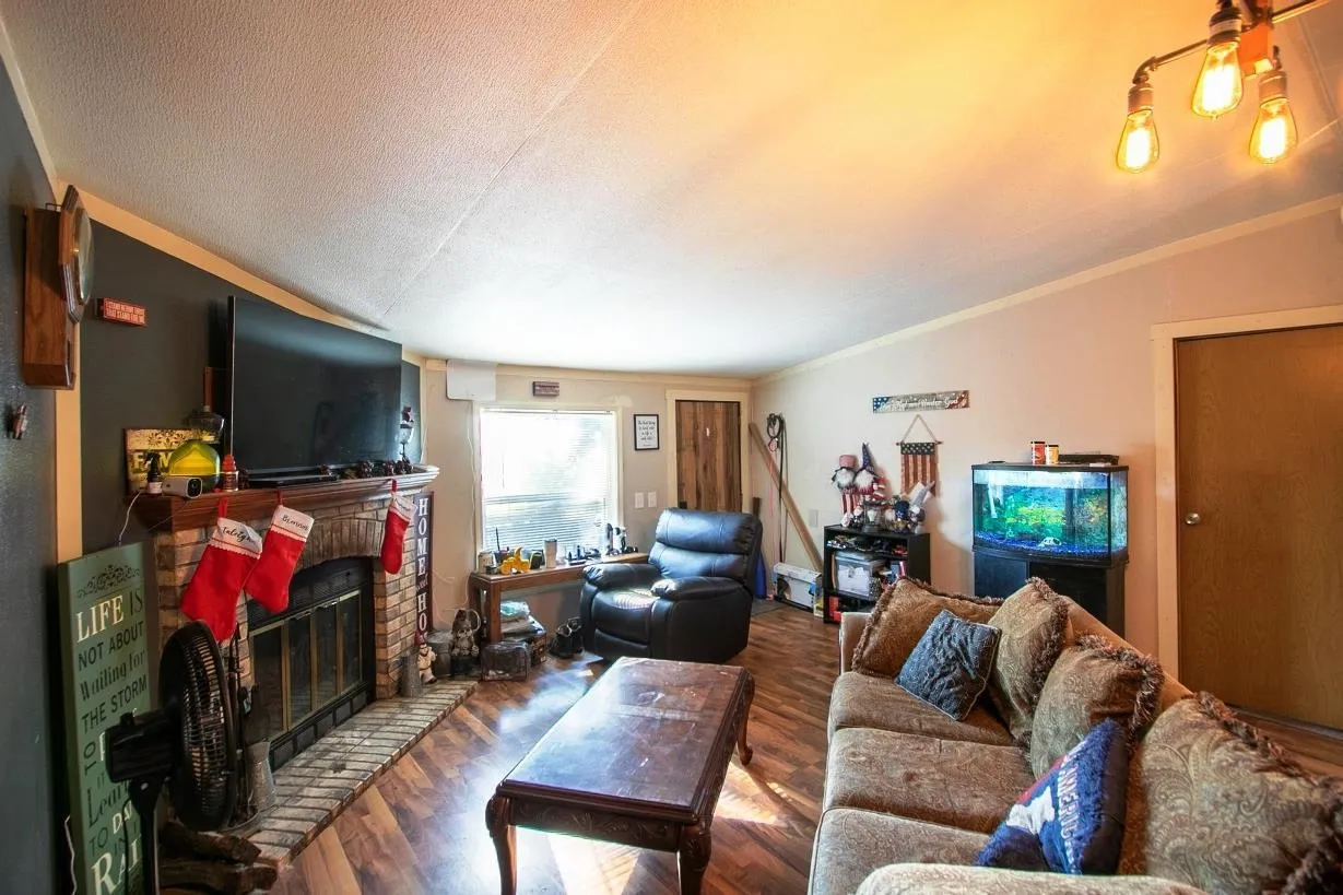 Sedgwick, Kansas 67135, United States, 3 Bedrooms Bedrooms, ,2 BathroomsBathrooms,Residential,Active,206178