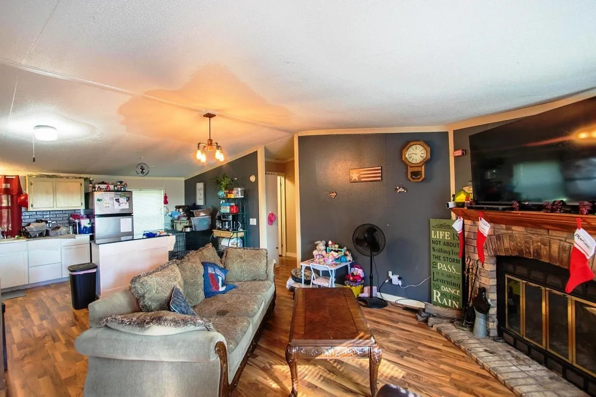 Sedgwick, Kansas 67135, United States, 3 Bedrooms Bedrooms, ,2 BathroomsBathrooms,Residential,Active,206178