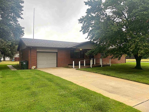 Homes For Sale - 411 E 2nd Ave<br/> Saint John, KS 67676