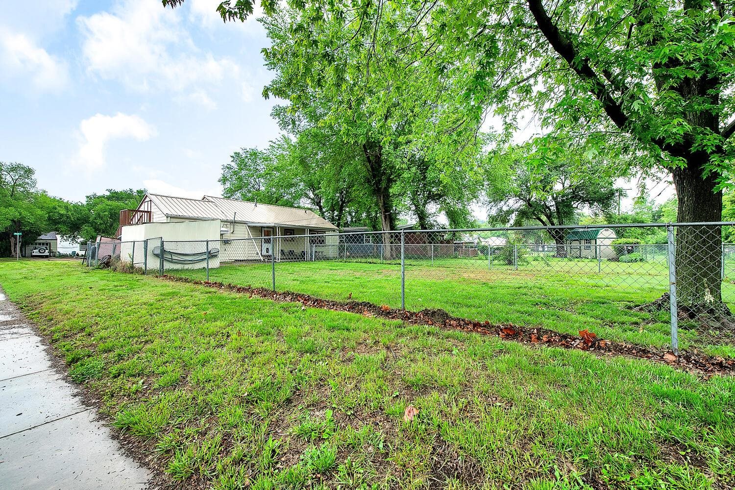 1729 Moyle St, Augusta, Kansas image 32