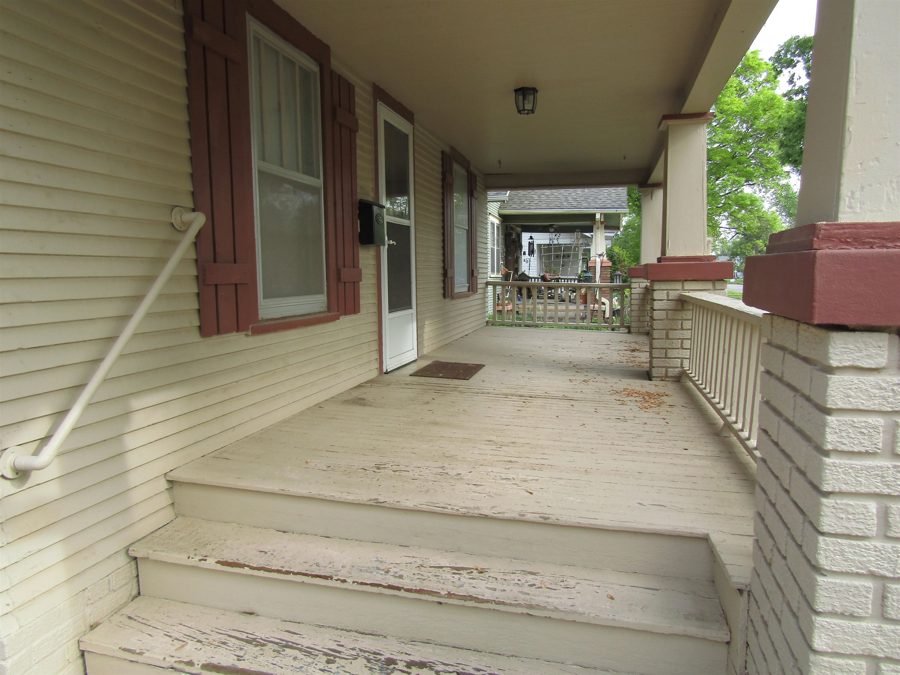 844 S 5th St, Salina, Kansas image 2