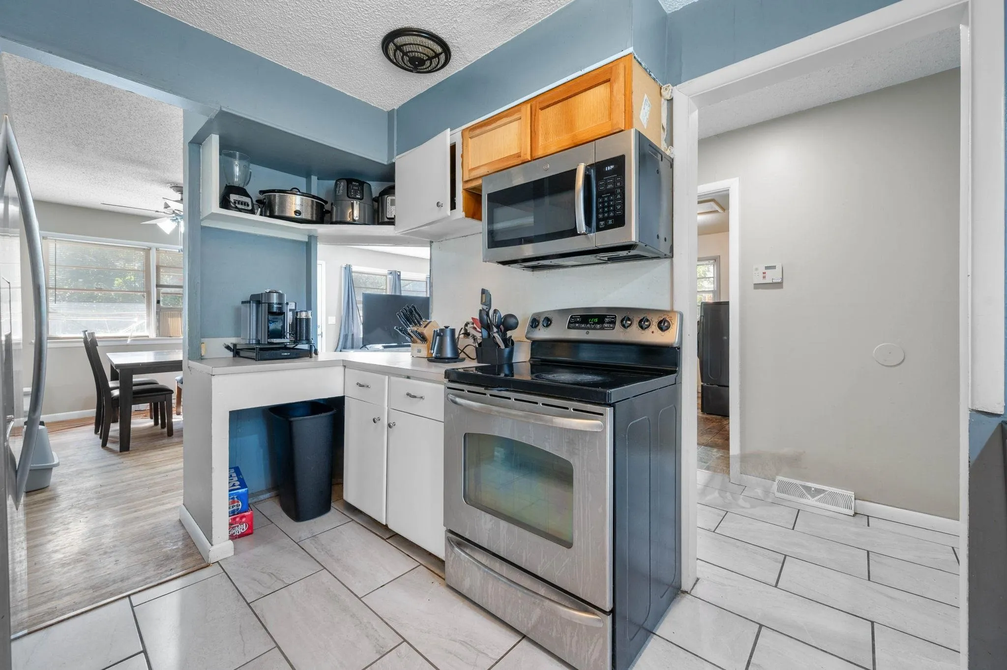 Wichita, Kansas 67207, United States, 3 Bedrooms Bedrooms, ,2 BathroomsBathrooms,Residential,Active,222293