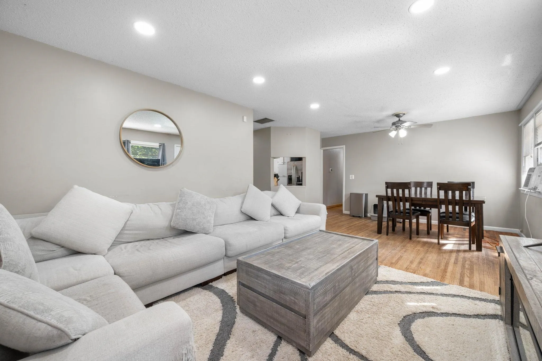 Wichita, Kansas 67207, United States, 3 Bedrooms Bedrooms, ,2 BathroomsBathrooms,Residential,Active,222293