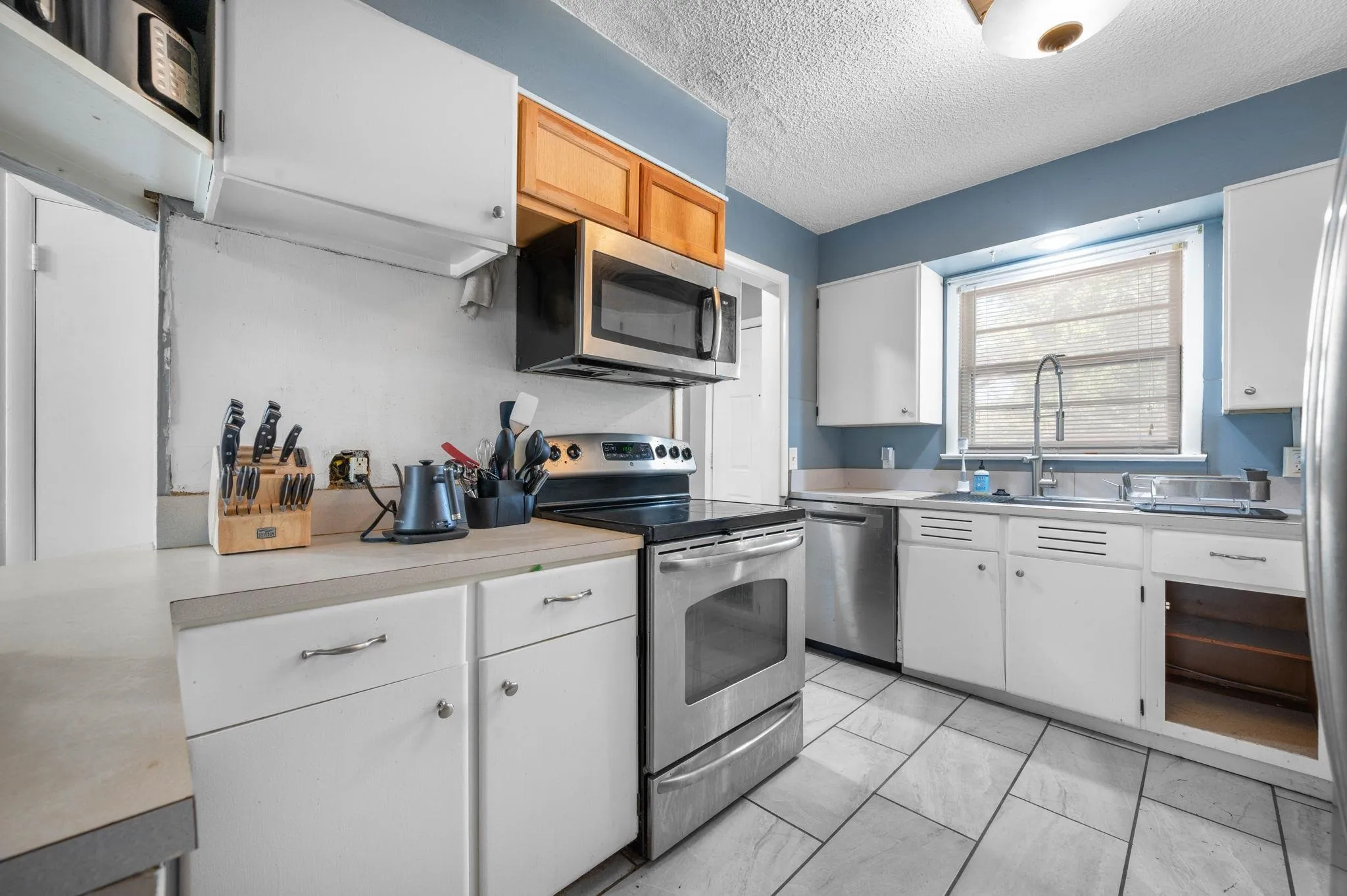 Wichita, Kansas 67207, United States, 3 Bedrooms Bedrooms, ,2 BathroomsBathrooms,Residential,Active,222293