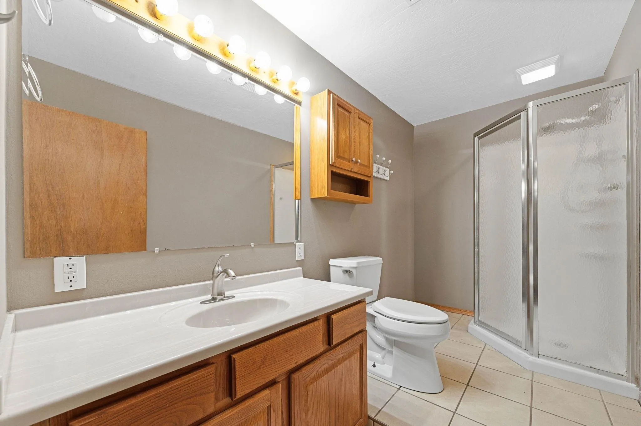 Wichita, Kansas 67205, United States, 4 Bedrooms Bedrooms, ,3 BathroomsBathrooms,Residential,Active,177555