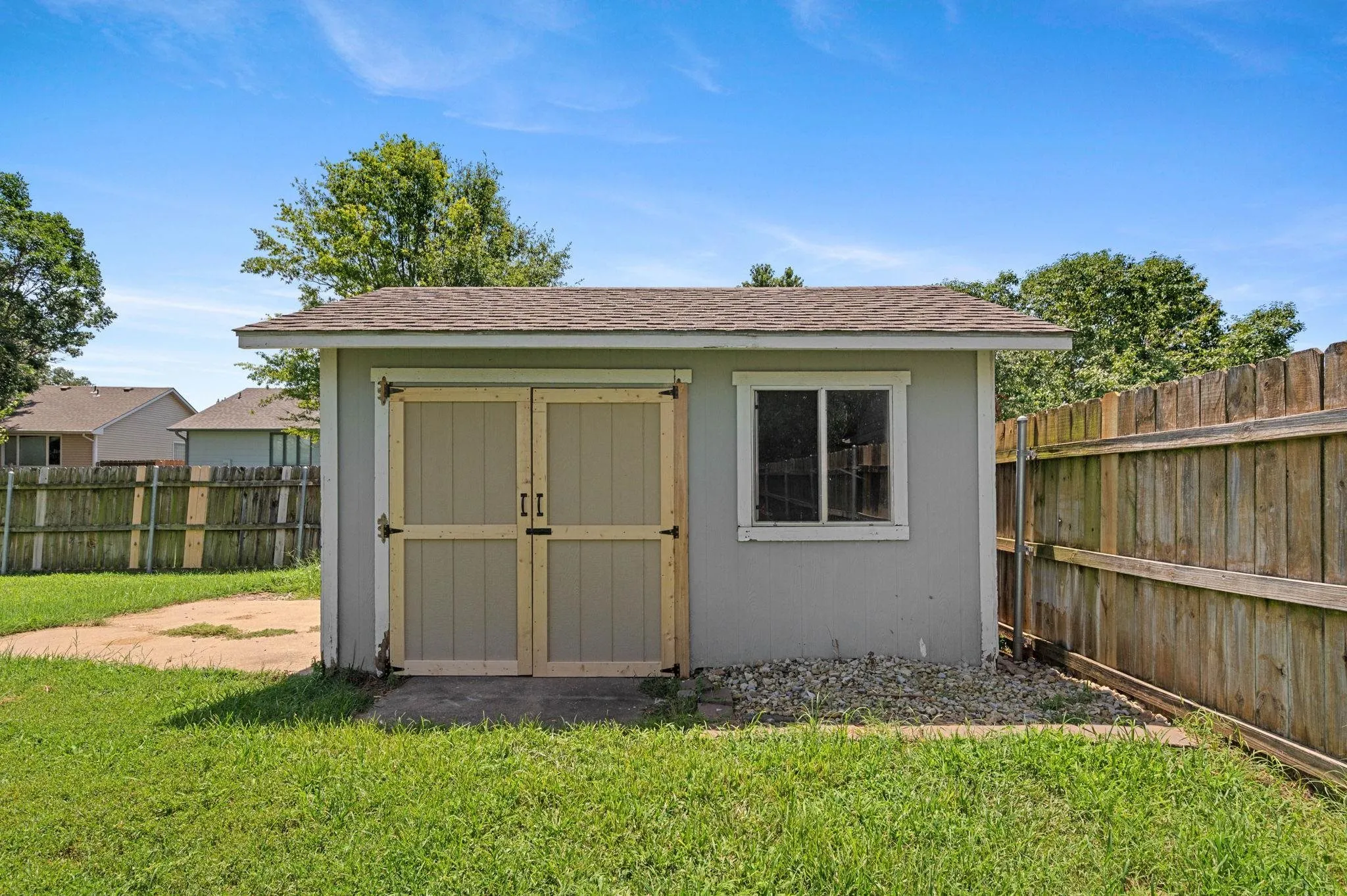 Wichita, Kansas 67205, United States, 4 Bedrooms Bedrooms, ,3 BathroomsBathrooms,Residential,Active,177555