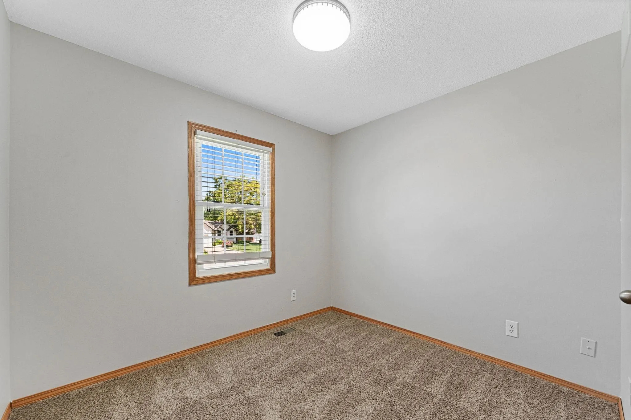 Wichita, Kansas 67205, United States, 4 Bedrooms Bedrooms, ,3 BathroomsBathrooms,Residential,Active,177555