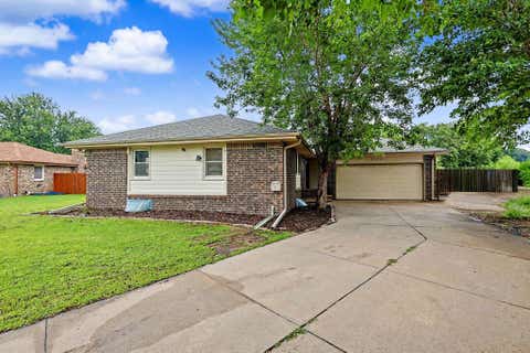 Homes For Sale - 9320 E Barron Cir<br/> Wichita, KS 67207