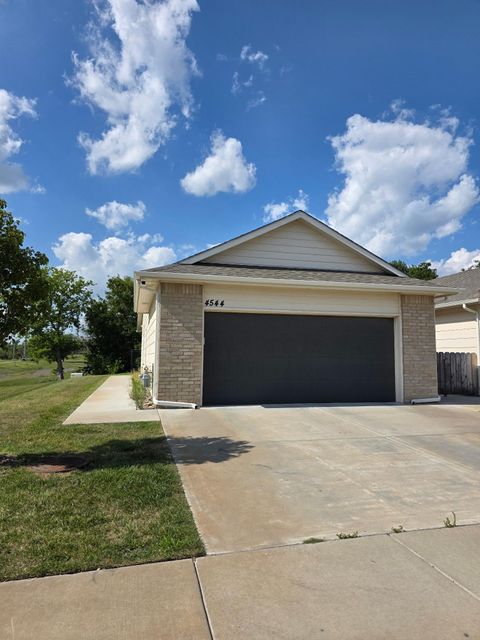 Multifamily For Sale - 4544 N Sandplum St<br/> Sedgwick County, Wichita, KS 67205