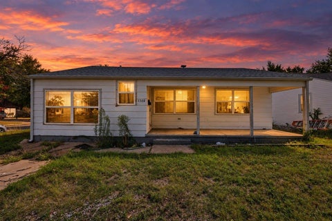 Homes For Sale - 2502 S Victoria Ave<br/> Wichita, KS 67216