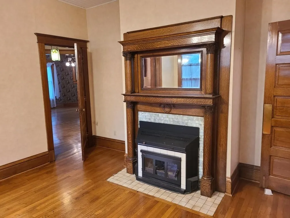 Winfield, Kansas 67156, United States, 4 Bedrooms Bedrooms, ,4 BathroomsBathrooms,Residential,Active,212259