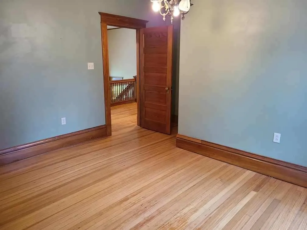 Winfield, Kansas 67156, United States, 4 Bedrooms Bedrooms, ,4 BathroomsBathrooms,Residential,Active,212259