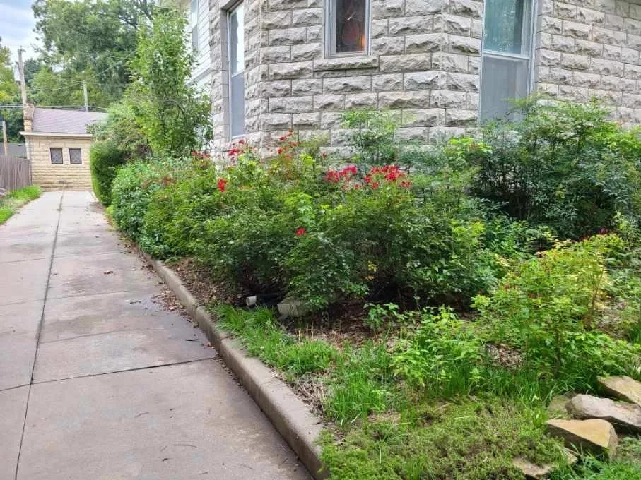 Winfield, Kansas 67156, United States, 4 Bedrooms Bedrooms, ,4 BathroomsBathrooms,Residential,Active,212259